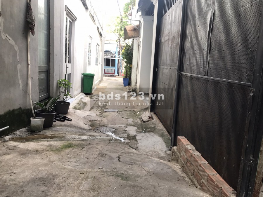 Nhà đường Lái Thiêu 102 diện tích sử dụng 52m2(4x13m) giá cực rẻ, có sẵn sổ