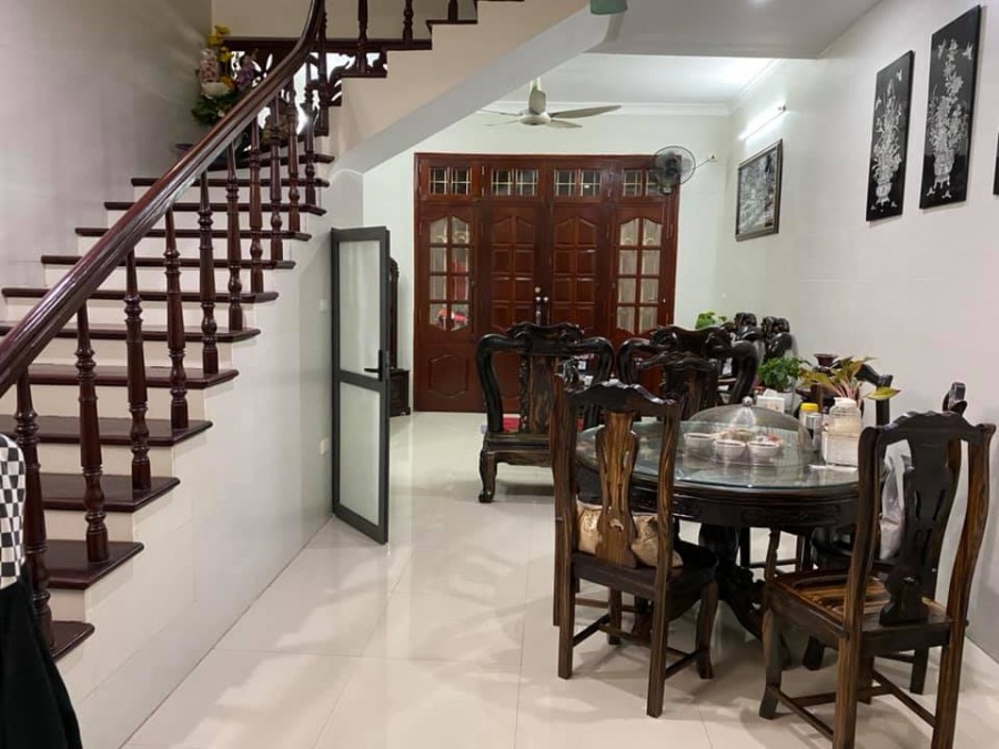 Nhà đẹp Hoàng Cầu phân lô Vip hai mặt ngõ thoáng, an sinh đỉnh giá 7.3 tỷ