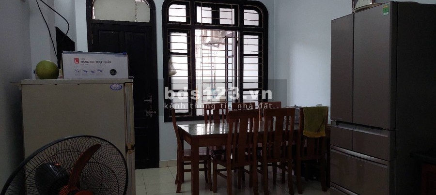 Bán nhà MP Chùa Bộc dt. 72m2 x 5 tầng mt 3,3m giá 37 tỷ. LH 0912442669
