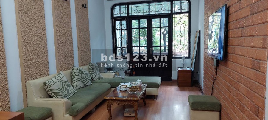 Bán nhà MP Chùa Bộc dt. 72m2 x 5 tầng mt 3,3m giá 37 tỷ. LH 0912442669