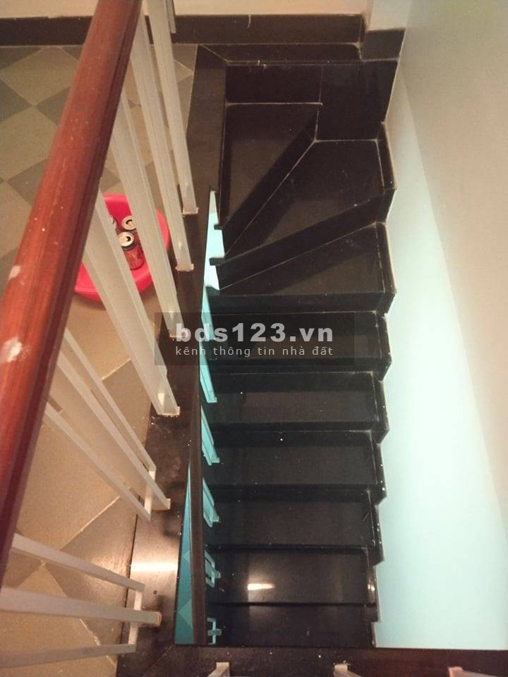 Bán nhà lô góc 2 hẻm xe tải Lạc Long Quân diện tích 35m2 giá giảm 1tỷ còn 4.6tỷ