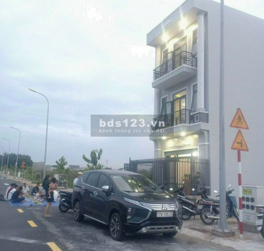 Cần bán đất rộng 71,5m2 full thổ cư khu dân cư Vĩnh Tân, thị xã Tân Uyên