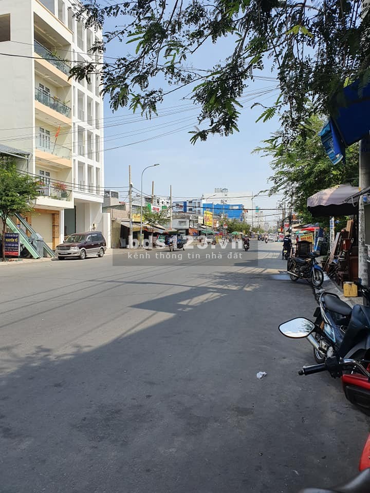 (Tân Bình)Bán nhà đẹp, hxh, Phạm văn Bạch, dt 98m2(5.5m x 18m), 3 tầng, giá 9.78 tỷ