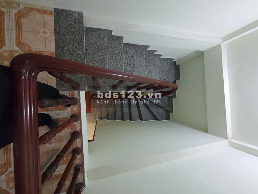 Bán nhà Lê Trọng Tấn, ô tô tránh, kinh doanh đỉnh, khu dân cư đông đúc, 5 tầng kiên cố