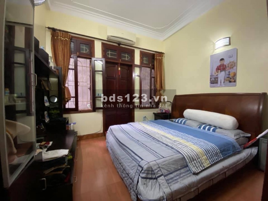 Bán nhà Kim Ngưu, Hai Bà Trưng, 45m2 x 4 tầng, MT 4m, 4 phòng ngủ, về ở ngay, giá 3.6 tỷ