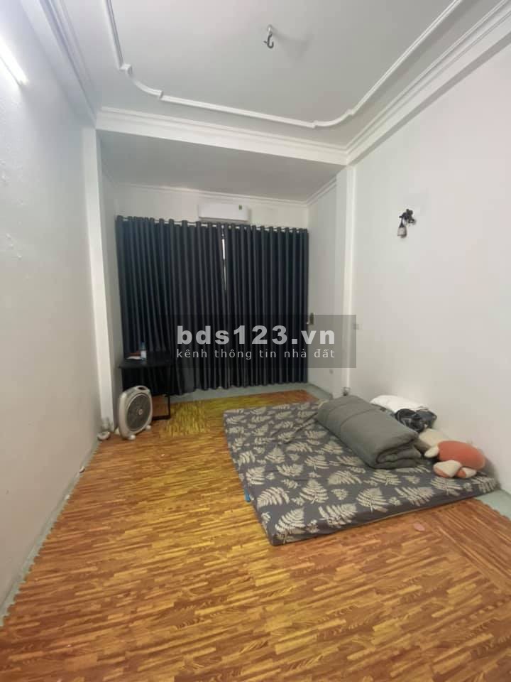 Bán siêu phẩm mặt phố Nguyễn Huy Tưởng, dt 27m2, 4 tầng, kinh doanh tốt, giá 3.8 tỷ