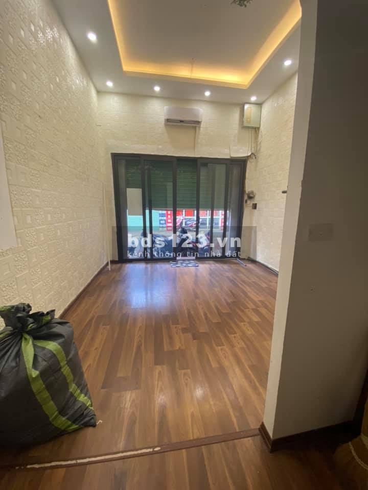 Bán siêu phẩm mặt phố Nguyễn Huy Tưởng, dt 27m2, 4 tầng, kinh doanh tốt, giá 3.8 tỷ