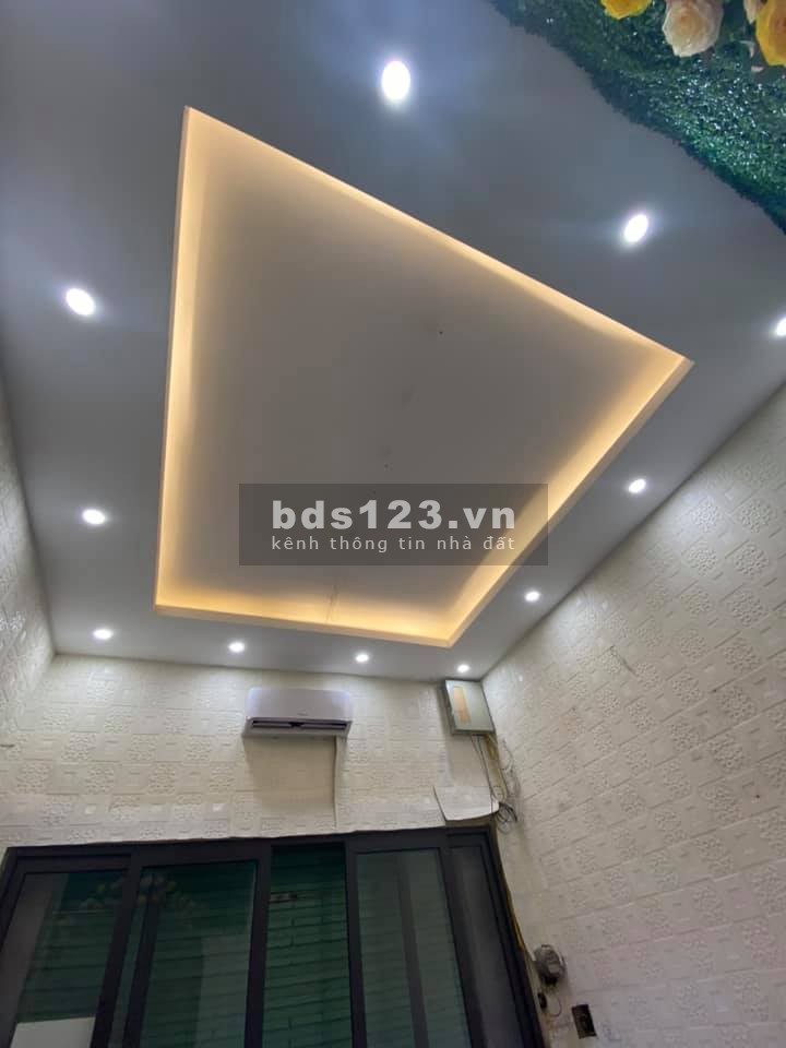 Bán siêu phẩm mặt phố Nguyễn Huy Tưởng, dt 27m2, 4 tầng, kinh doanh tốt, giá 3.8 tỷ
