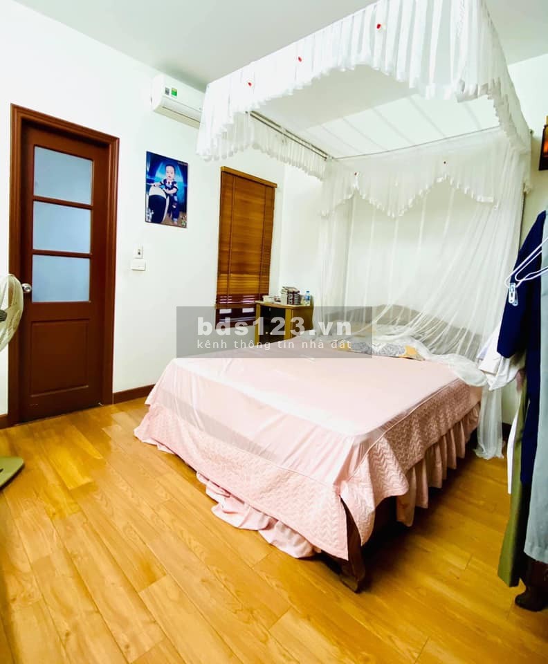 Bán nhà Đồng Me 80m2, 5 tầng, mt 4.1m, phân lô, oto tránh, kinh doanh, giá chỉ 12.8 tỷ