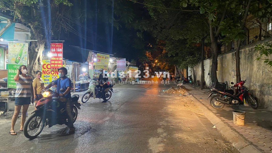 Ngõ Tự Do, Đại La, phân lô, Ô tô 16c tránh, 2 mặt thoáng, kinh doanh 82m 12,8 tỷ