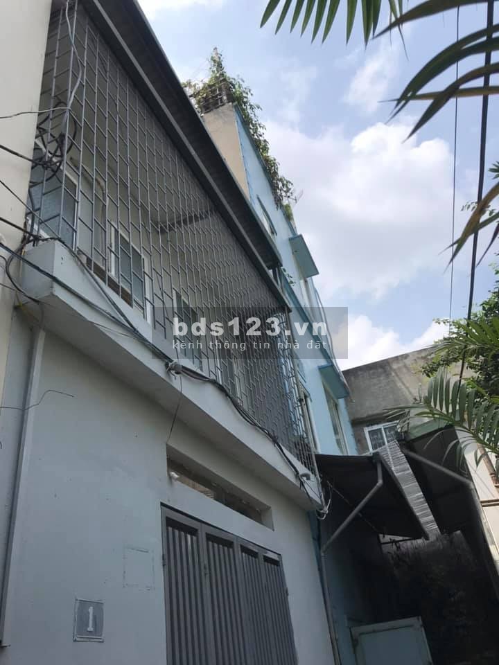 Bán gấp nhà Cổ Nhuế, Bắc Từ Liêm, diện tích 34m2 2 tầng, mặt tiền 4m, sổ chính chủ