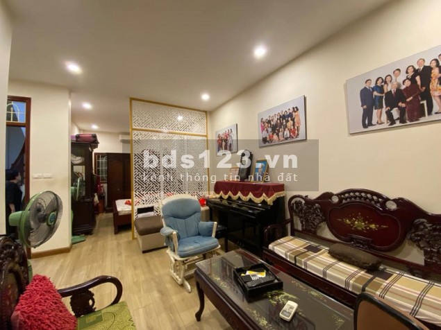 Bán nhà phố Nguyễn Ngọc Nại, Quận Thanh Xuân, dt 48m2, 4 tầng, mt 5.4m, giá 7.2 tỷ