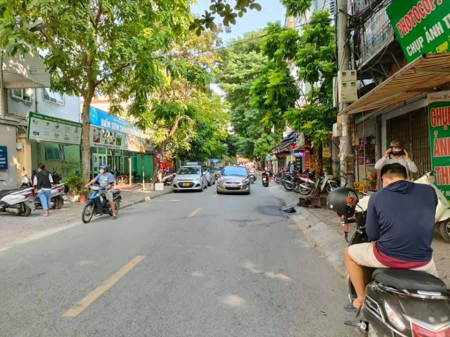 Bán nhà mặt chợ La Khê, Hà Đông. giá bán 8,5 tỷ, có thương lượng, mặt tiền 4m