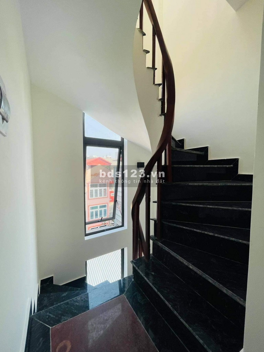 Bán nhà ở Vip cực hiếm thang máy, đường Kim Giang, Thanh Xuân, dt 45m,2, 6 tầng, giá 5.8 tỷ