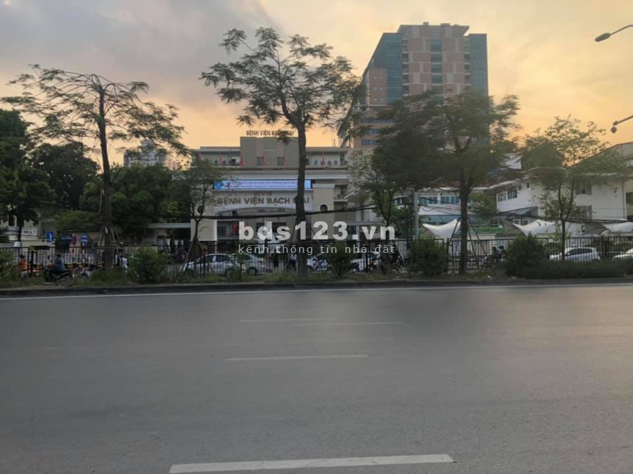 Lô Góc, Mặt Phố, diện tích sử dụng 145m2 mt 25m, đường Bùi Thị Xuân Quận Hai Bà Trưng