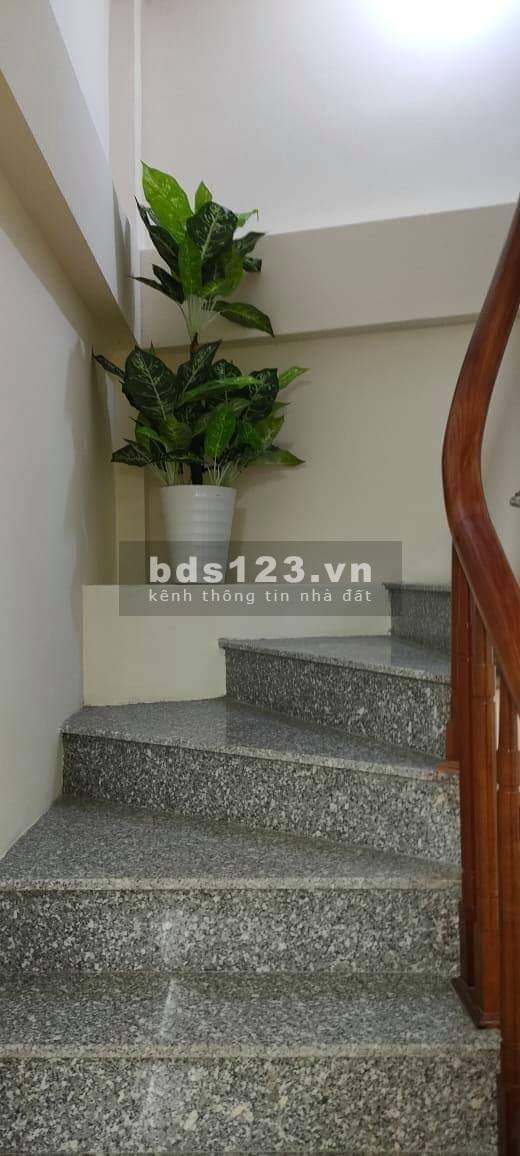 Nhà nguyên căn Đa Sỹ, Quận Hà Đông, giá 2.7 tỷ, đúc 5 tầng, diện tích 36m2, lhcc