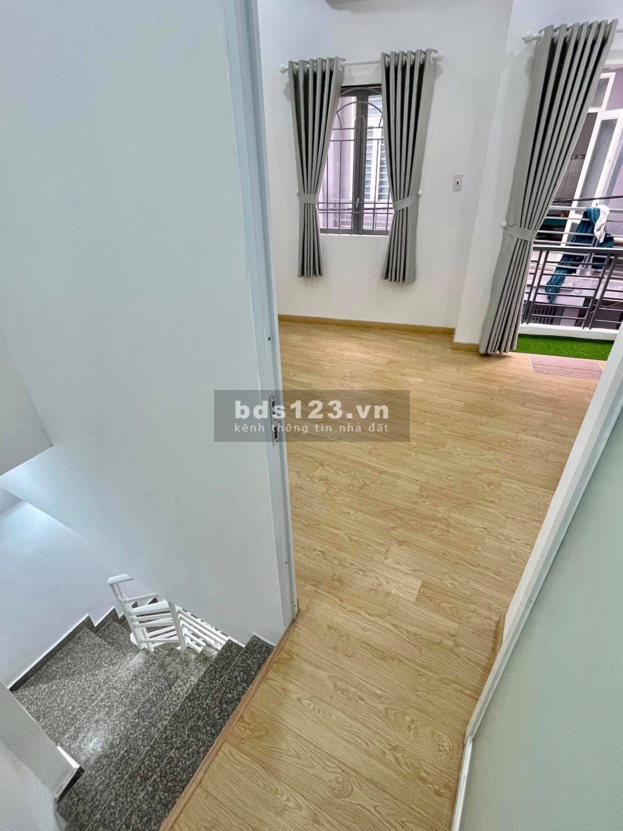 Bán nhà Quang Trung, phường 14 dt 22m2 đúc 2 tầng hẻm xe hơi, giá 2 tỷ 79