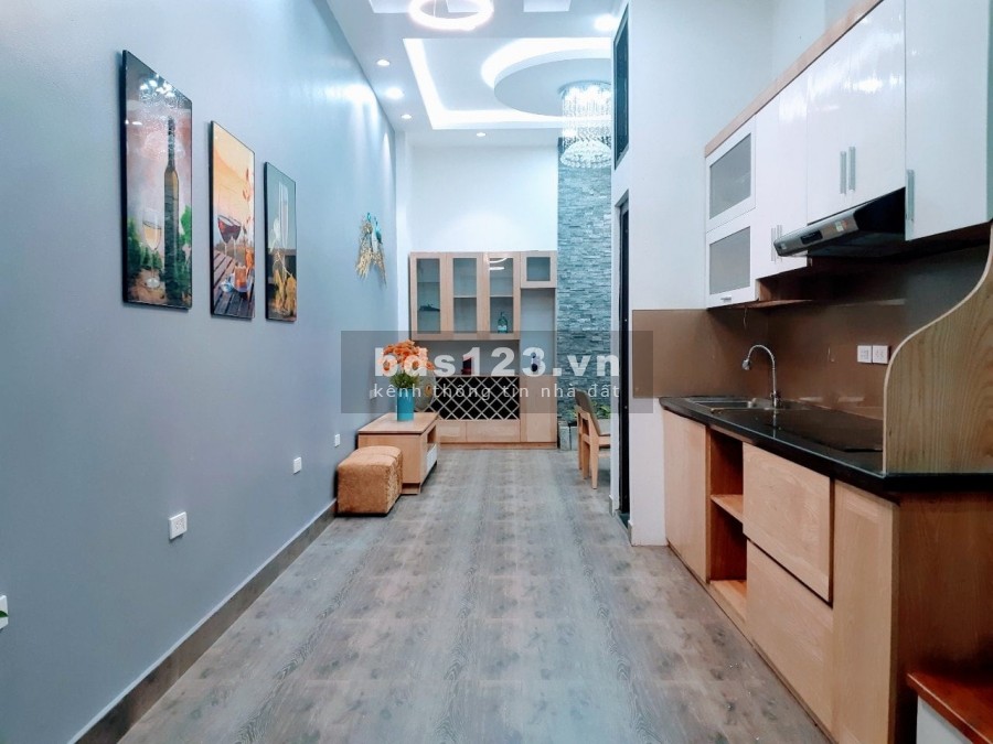 Bán nhà nguyên căn Hoàng Liệt mặt tiền rộng 35m, đúc 4 tầng giá bán 3.4 tỷ