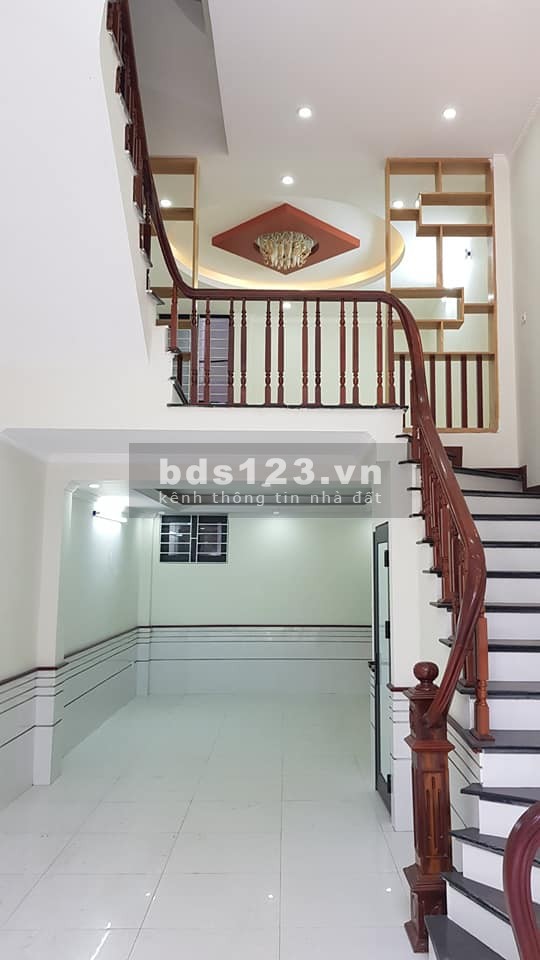 Bán nhà Trần Phú Hà Đông nguyên căn mới ô tô vào nhà, ld, dt 38m2, 4 tầng, giá 4.3 tỷ