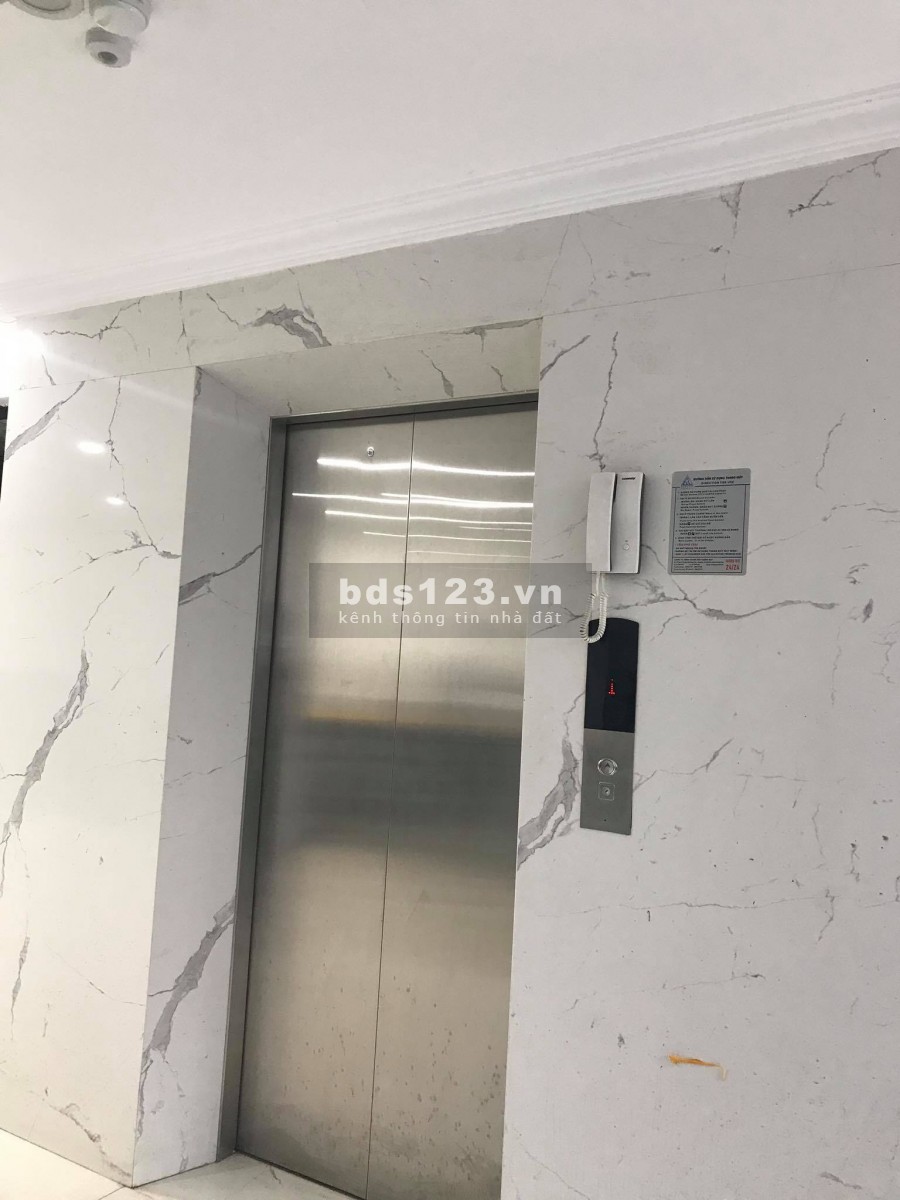 Bán nhà siêu phẩm mặt phố Bồ Đề, sổ đỏ chính chủ, công năng đủ, để lại nội thất