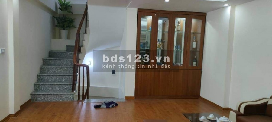 Nhà nguyên căn Đa Sỹ, Quận Hà Đông, giá 2.7 tỷ, đúc 5 tầng, diện tích 36m2, lhcc
