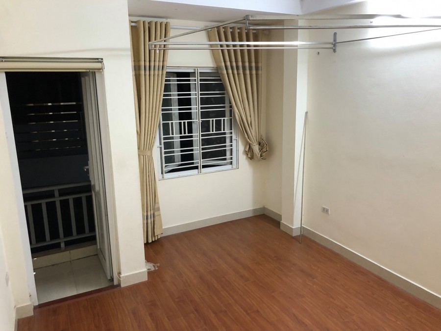Bán nhà Vạn Phúc dt 40m2, mặt ngõ kd nhỏ, ô tô qua nhà, đỗ cửa giá nhỉnh 4 tỷ