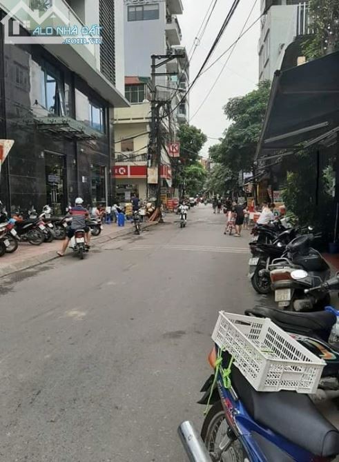 Bán nhà mặt chợ La Khê, Hà Đông. giá bán 8,5 tỷ, có thương lượng, mặt tiền 4m