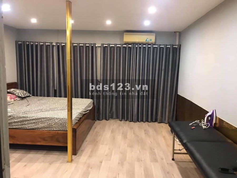 Bán gấp nhà Cổ Nhuế, Bắc Từ Liêm, diện tích 34m2 2 tầng, mặt tiền 4m, sổ chính chủ