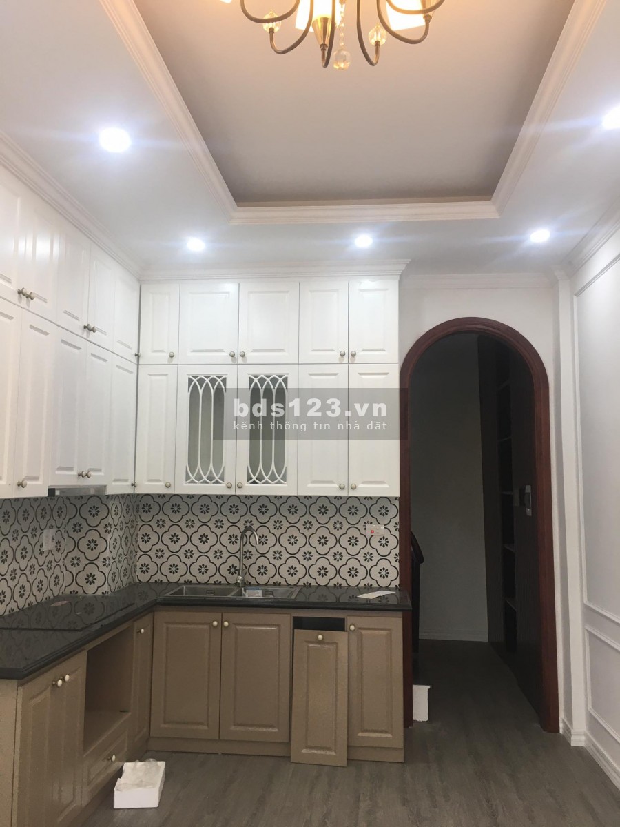 Chính chủ bán nhà 5 tầng phân lô viện Nông Nghiệp, ô tô tránh KD y dược, giá 3.5 tỷ