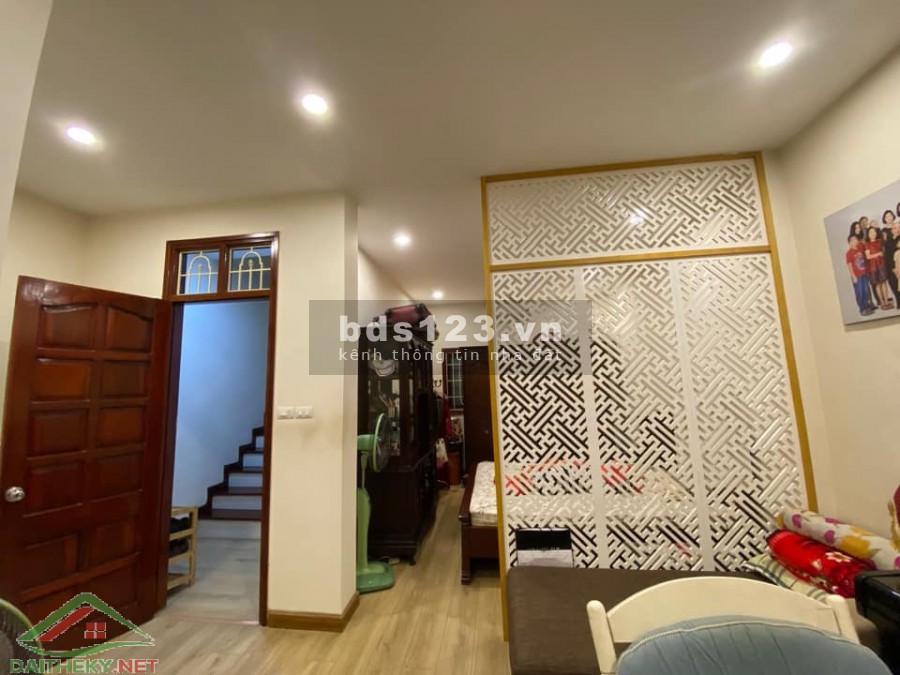 Bán nhà phố Nguyễn Ngọc Nại, Quận Thanh Xuân, dt 48m2, 4 tầng, mt 5.4m, giá 7.2 tỷ