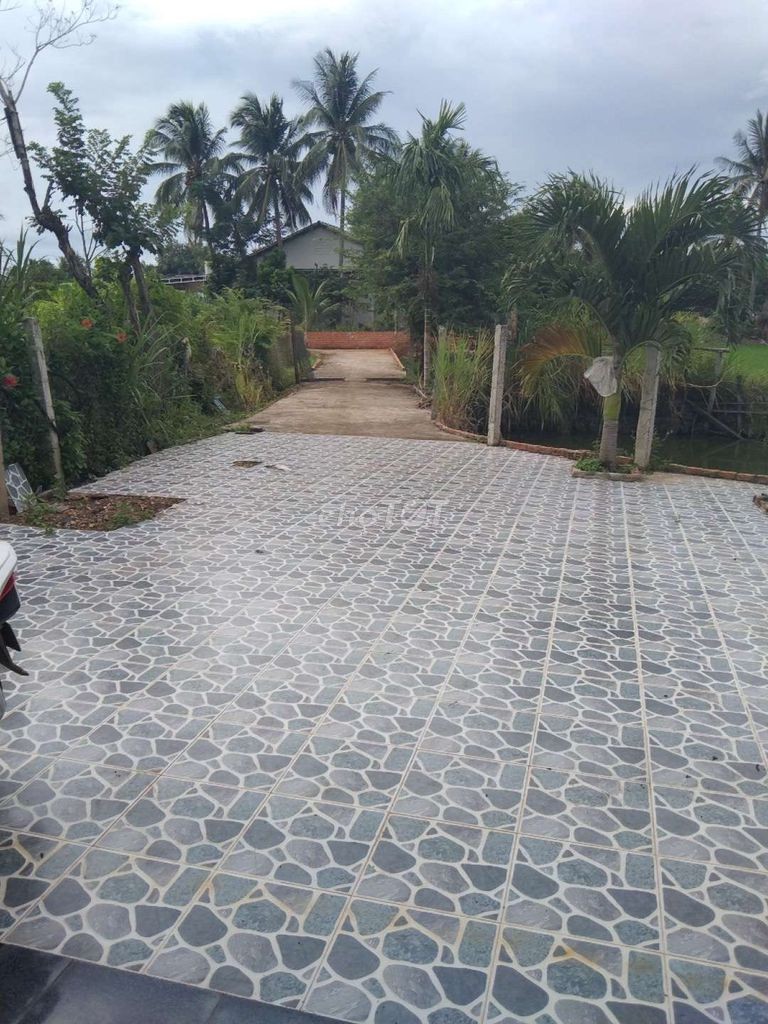 Cần bán đất nhà ở hẻm ô tô nằm ở Đường Võ Văn Kiệt, Phường Khánh Xuân, đã có sổ