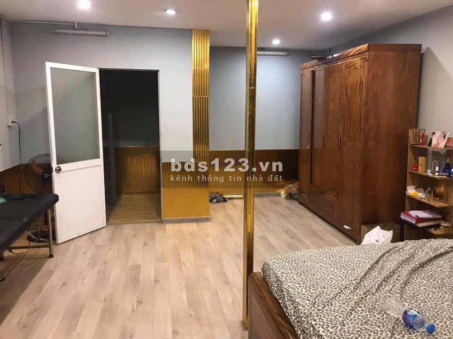 Bán gấp nhà Cổ Nhuế, Bắc Từ Liêm, diện tích 34m2 2 tầng, mặt tiền 4m, sổ chính chủ