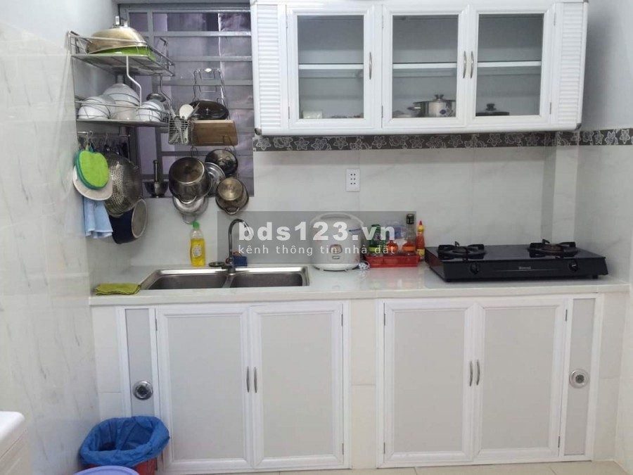 Bán nhà đường Nguyên Hồng, tặng toàn bộ nội thất giá 3.9 tỷ, pháp lí chuẩn