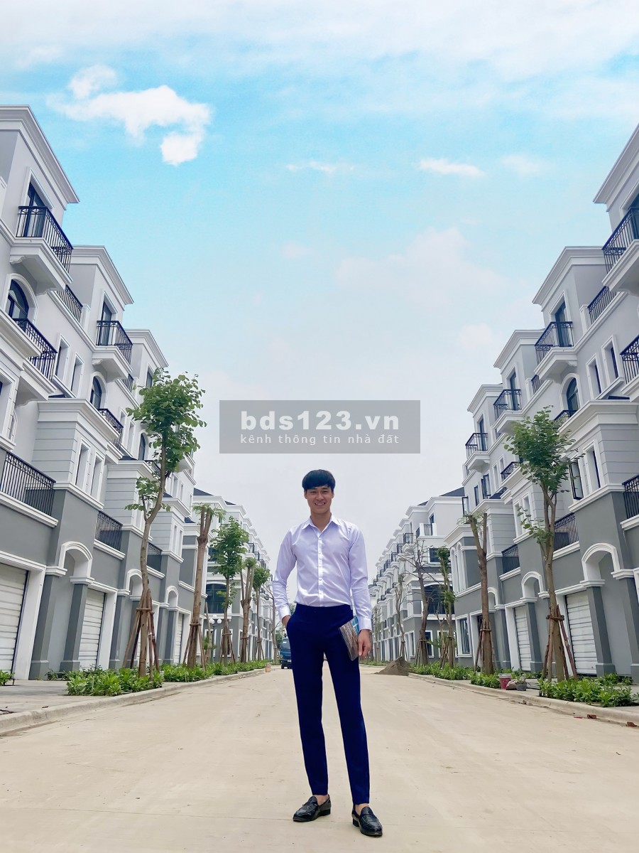 Nhà phố 4 tầng- 325m2 mặt vinh Hạ Long, trước mặt là Resort 6* đầu tiên tại tp Hạ Long giá 9 tỷ lh 0985486255