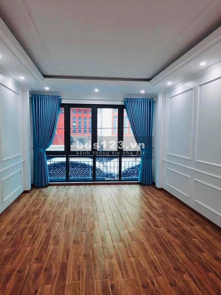 Phố Lê Văn Lương kinh doanh tốt gara ô tô 7 chỗ, dt 60m2, t 5m, giá quá hợp lí