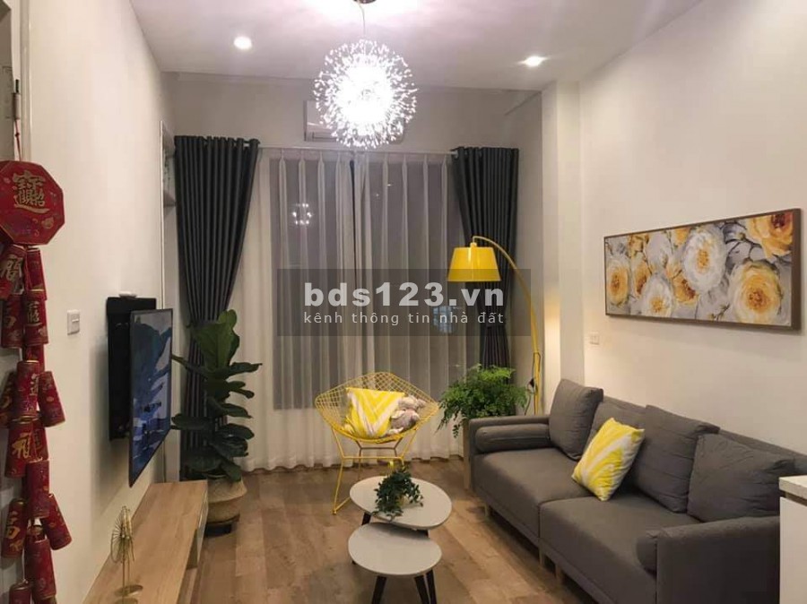 Tôi cần bán nhà Hoàng Quốc Việt, Cầu Giấy, phân lô quân đội ngõ ô tô, 5 tầng, MT 5.2m, chỉ 5.1 tỷ