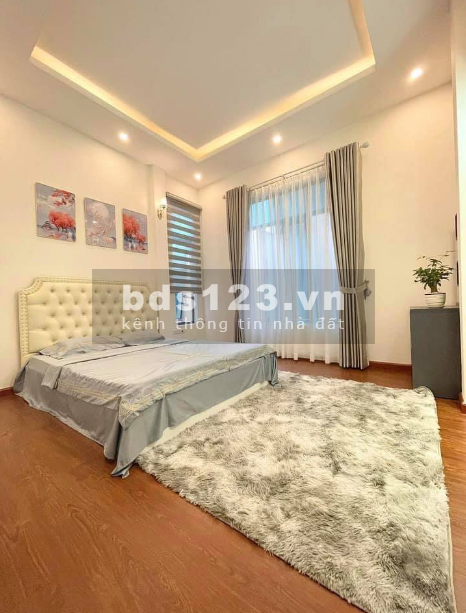 Tôi cần bán nhà phố Nguyễn Khang, Quận Cầu Giấy nội thất đầy đủ ô tô đỗ giá rẻ