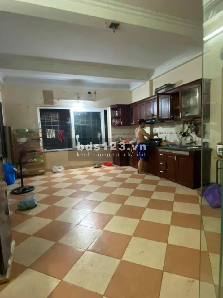 Bán nhà Lĩnh Nam nhà đẹp lung linh, mặt tiền, 5 tầng, mt 4.8m, sổ vuông đẹp