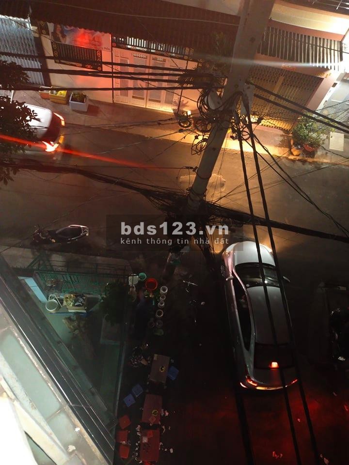 Bán nhà lô góc 2 hẻm xe tải Lạc Long Quân diện tích 35m2 giá giảm 1tỷ còn 4.6tỷ