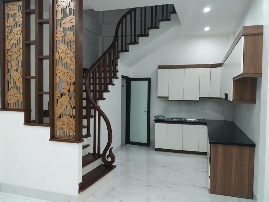 Cần bán nhà nguyên căn Xuân Đỉnh, dt 40m2, 5 tầng, mt 3.7m, tiện ích, giá 3.69 tỷ, Từ Liêm.