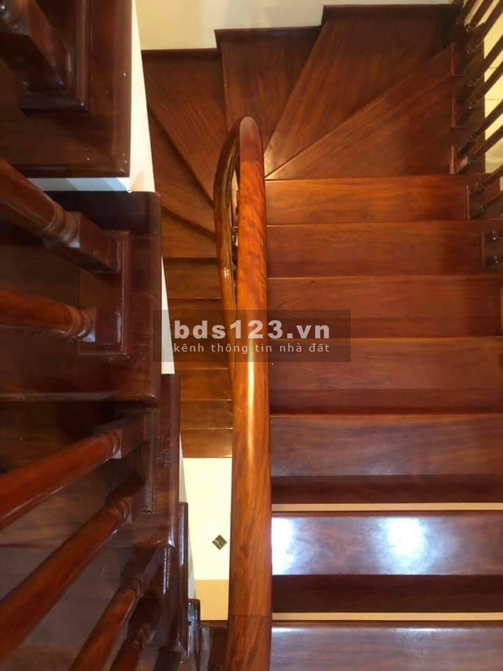 Chủ cần tiền bán gấp nhà siêu hiếm Nghĩa Đô Hoà Bình, 7 tầng kiên cố