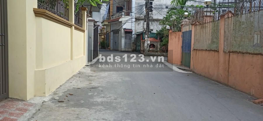 Bán đất Tây Mỗ, Nam Từ Liêm dt 48m2 mt 4m, ngõ taxi vào gần đường lớn giá 4x triệu/m2