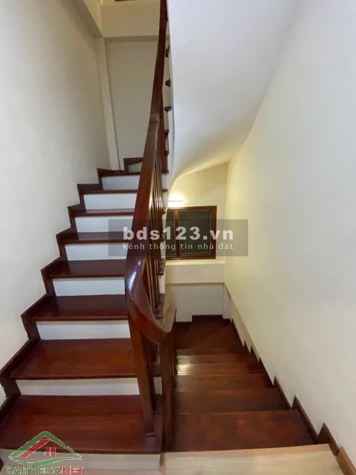 Bán nhà phố Nguyễn Ngọc Nại, Quận Thanh Xuân, dt 48m2, 4 tầng, mt 5.4m, giá 7.2 tỷ