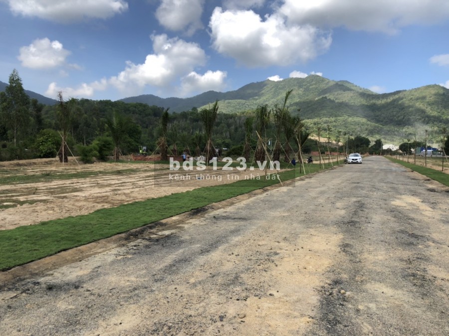 Đất mặt tiền Bà Rịa- Châu Pha, ngay uỷ ban Phú mỹ, đường nhựa 20m kinh doanh ngay