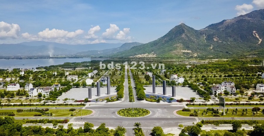 Bán nhanh nền D16-20; đã có HĐ CNQSDĐ, ra sổ đợt đầu dự án Golden Bay Cam Ranh, giá 17,5tr/m2