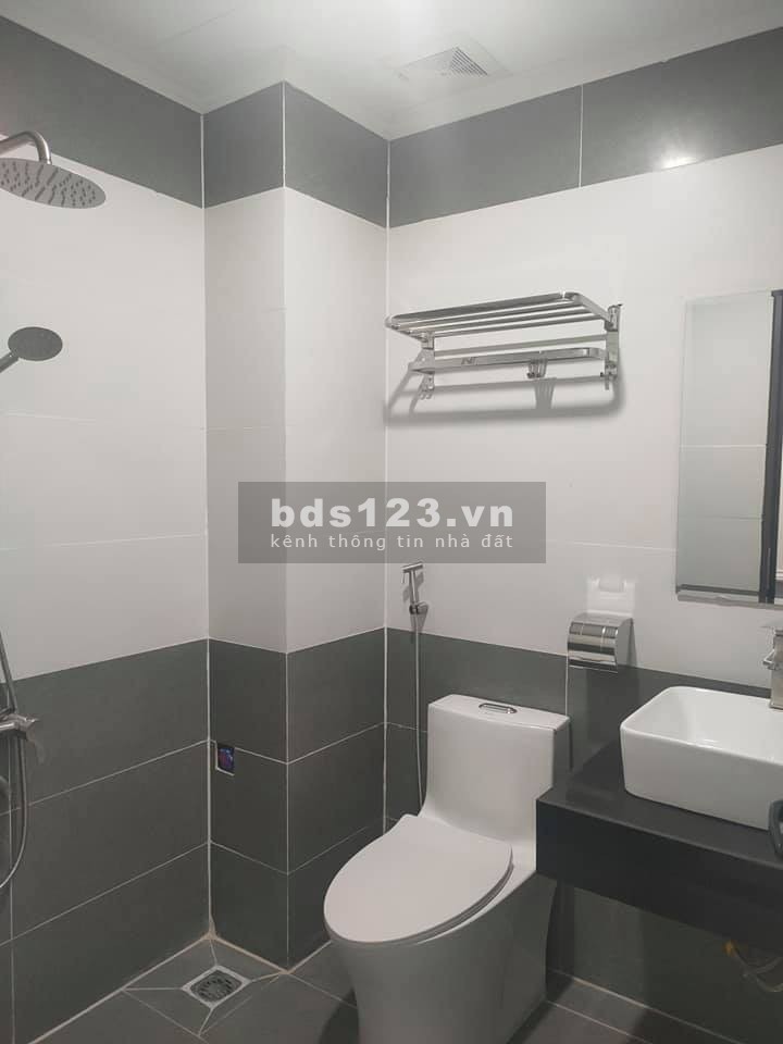 Bán nhà phố Bát khối dt 34m2 5 tầng, kinh doanh. ô tô giá chỉ nhỉnh 2 tỷ, sổ sẵn