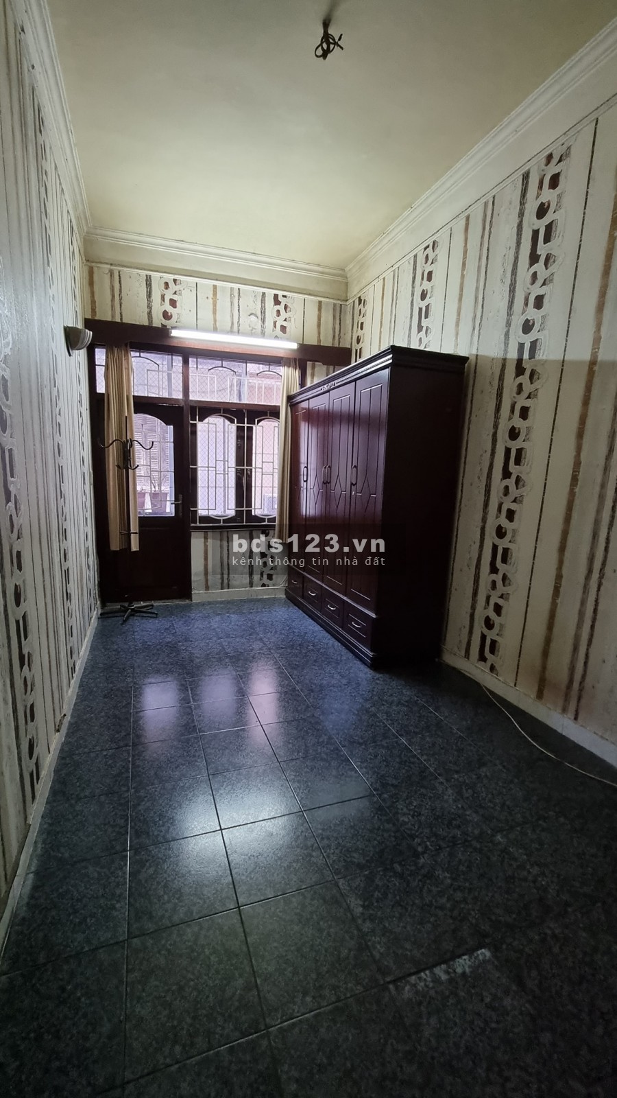 Nhà phân lô cán bộ, ô tô đỗ cửa, cực hiếm. Bách khoa dt 42m2, đúc 3 tầng, giá 6 tỷ