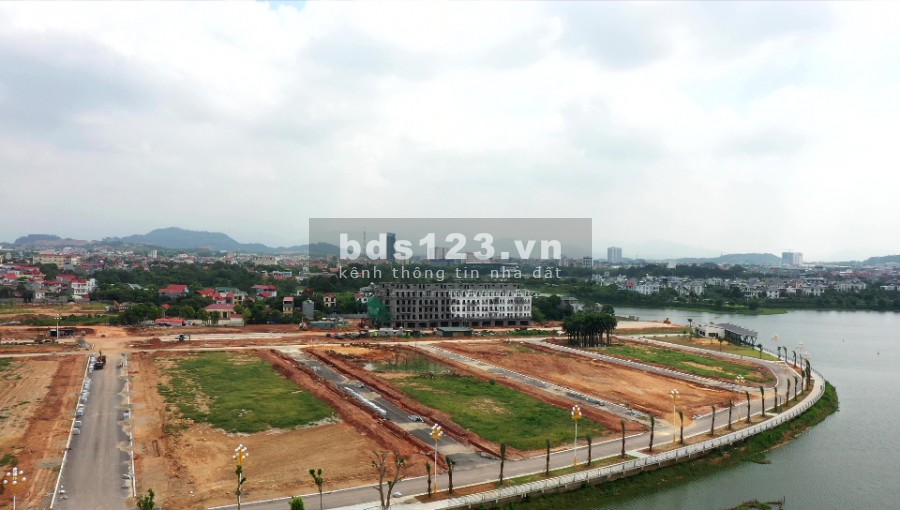 Tôi có 2 lô đất lk22-21,22 khu sinh thái hồ Đầm Vạc cạnh Đài Truyền Hình, Bưu Điện Vĩnh Phúc cần bán