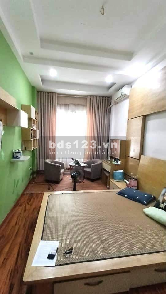 Bán Gấp Nhà 30m × 5 tầng Ngõ 206 Phố Trương Định, ngõ Trước Nhà Rộng 2.5m