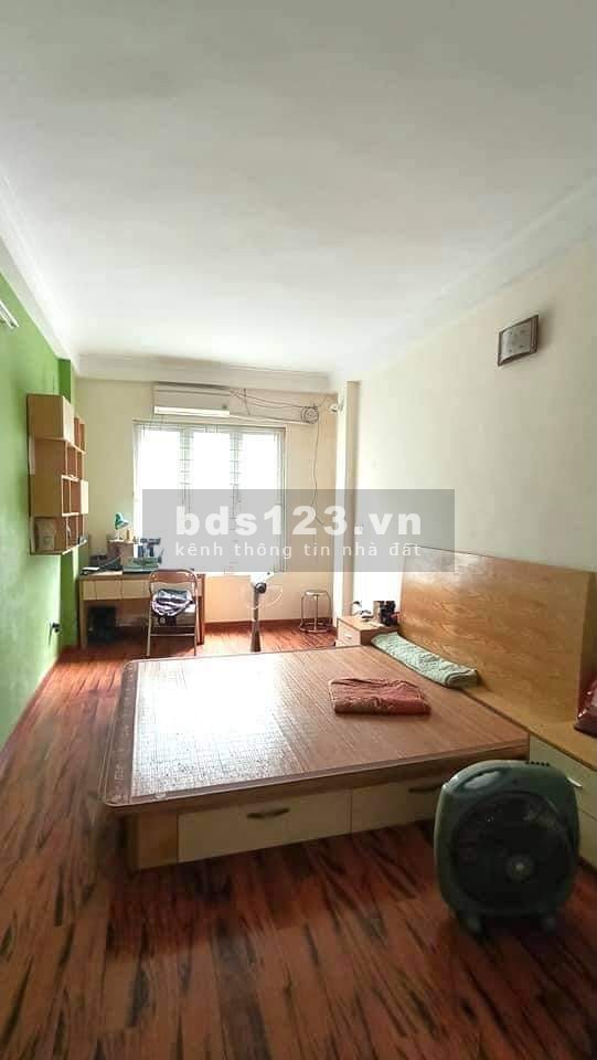 Bán Gấp Nhà 30m × 5 tầng Ngõ 206 Phố Trương Định, ngõ Trước Nhà Rộng 2.5m